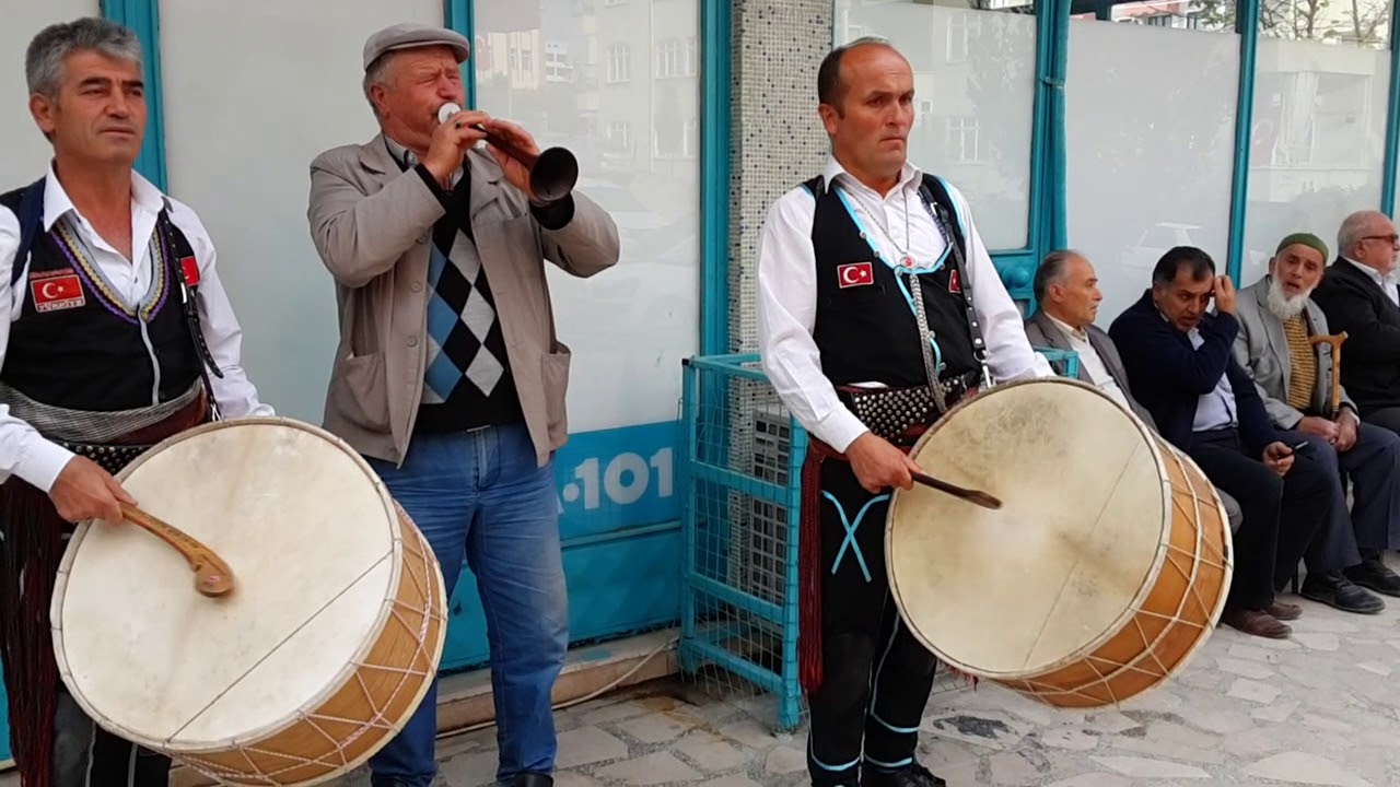 Sürpriz Girişler ve Özel Karşılama Gösterileri